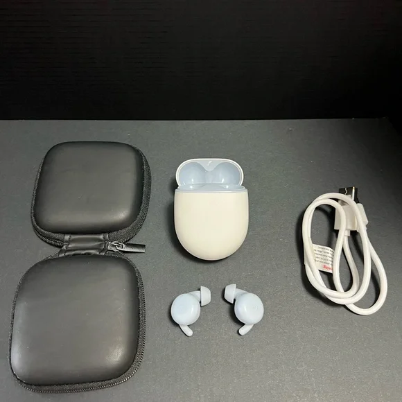 White Wireless google pixel series A Earbuds with Case and Charger. - Picture 4 of 15